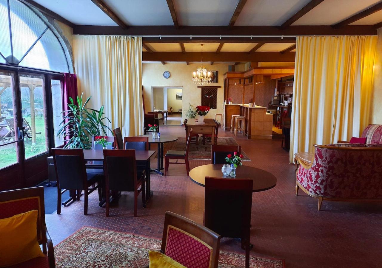 Domaine Lou Castet Bed & Breakfast Tuzaguet Exterior foto
