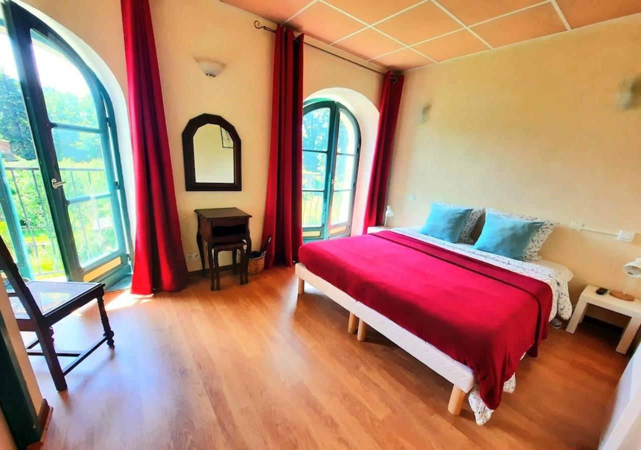Domaine Lou Castet Bed & Breakfast Tuzaguet Exterior foto
