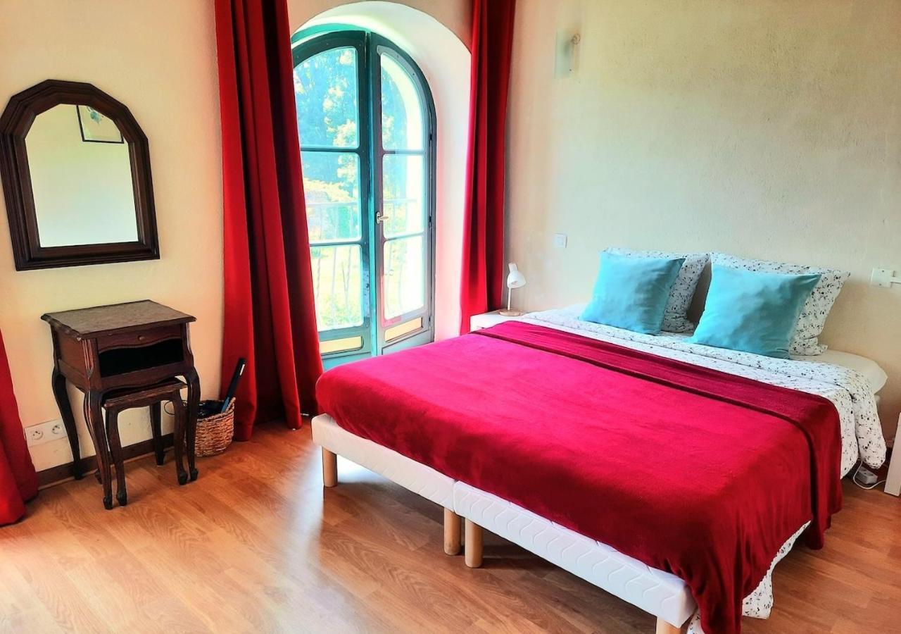 Domaine Lou Castet Bed & Breakfast Tuzaguet Exterior foto