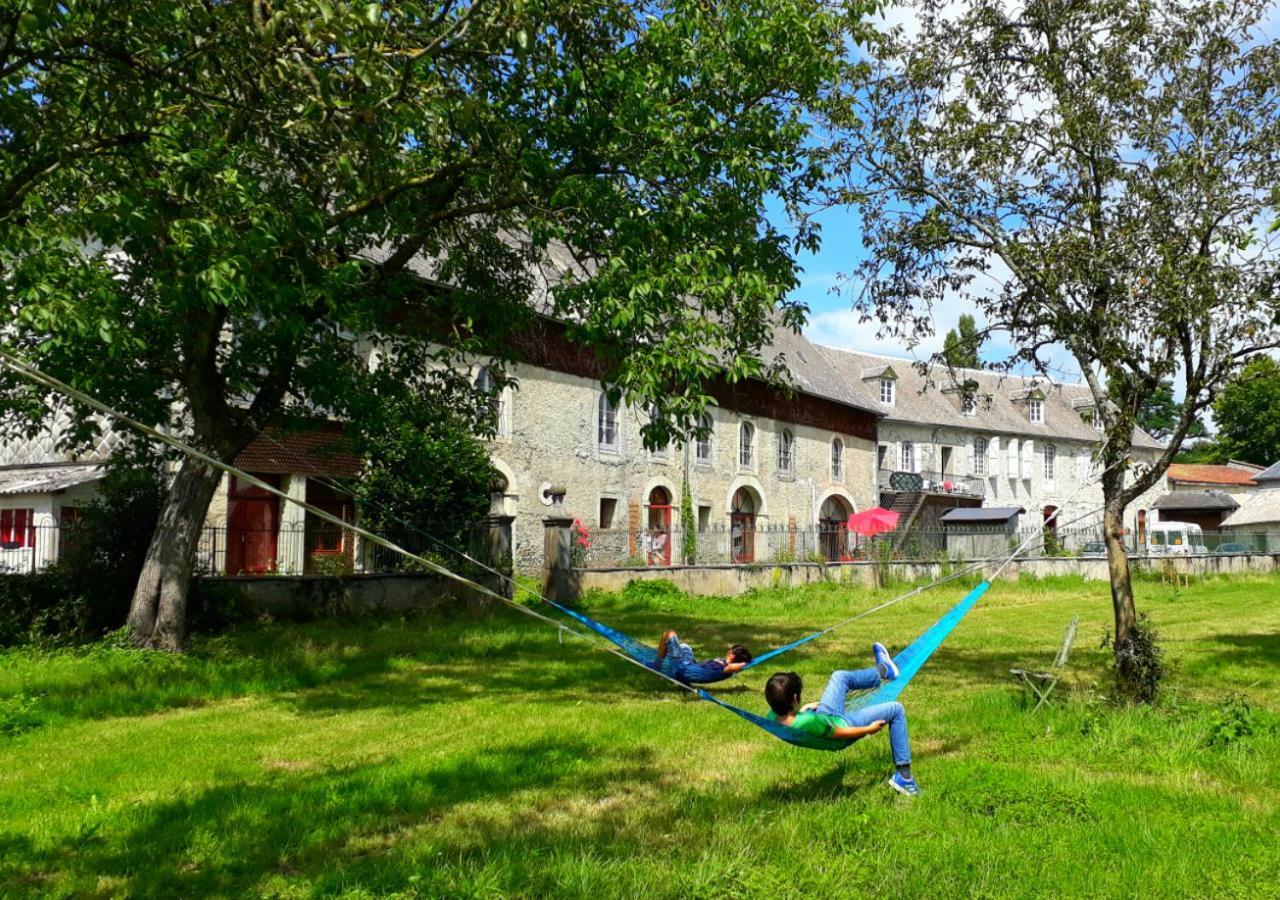 Domaine Lou Castet Bed & Breakfast Tuzaguet Exterior foto