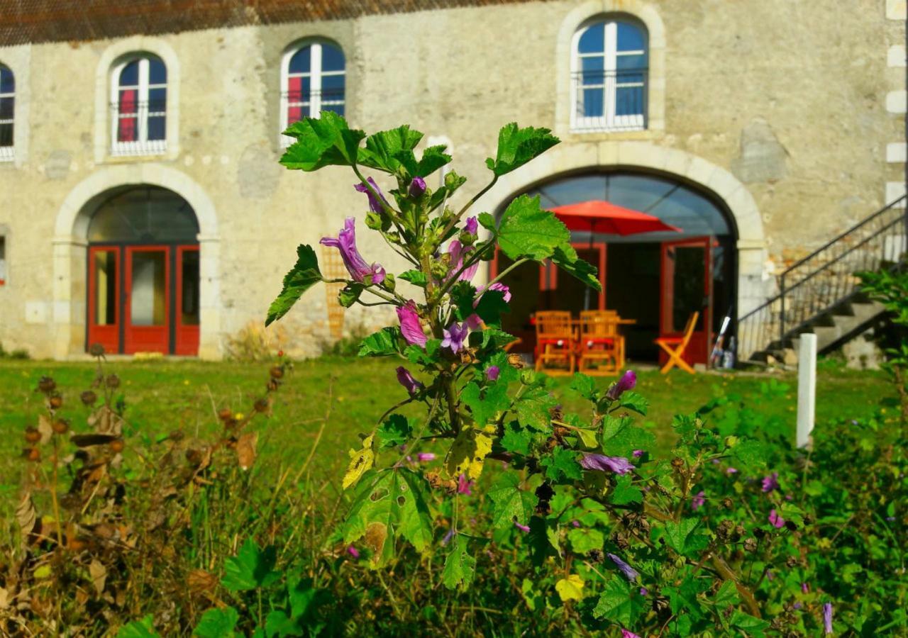 Domaine Lou Castet Bed & Breakfast Tuzaguet Exterior foto