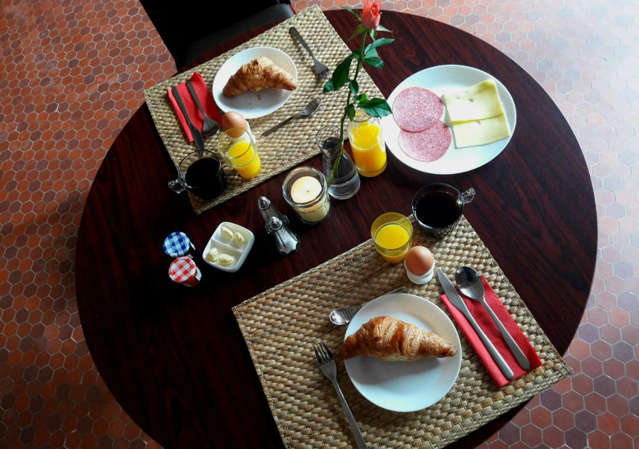 Domaine Lou Castet Bed & Breakfast Tuzaguet Exterior foto